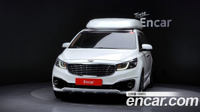 Kia Carnival 7-seater Hi-limousine VIP — пробег 131 697 км — фото 3 из 5