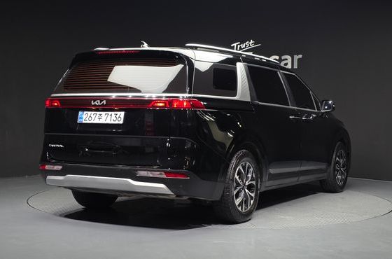 Kia Carnival 9-Seater Prestige — пробег 106 893 км — фото 2 из 5