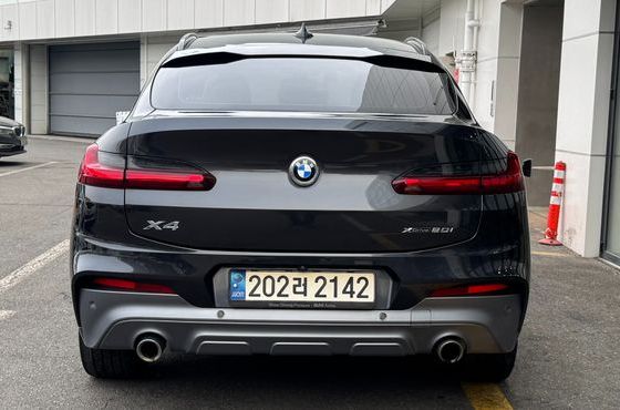 BMW X4 xDrive20i M Sport X — пробег 73 839 км — фото 4 из 5