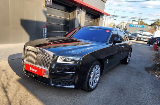 Rolls-Royce Ghost 6.7 EWB V12 — пробег 2 792 км — фото 1 из 5