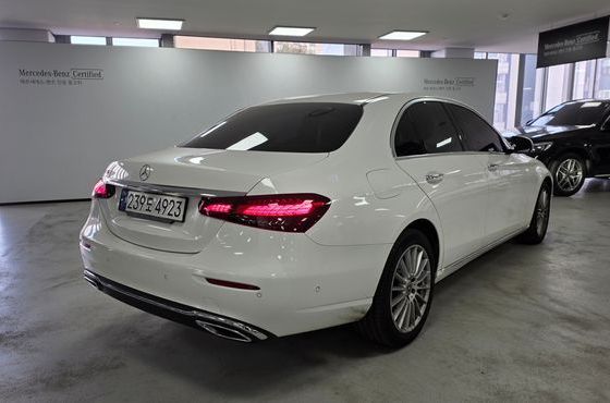 Mercedes-Benz E-Class E250 Exclusive — пробег 47 808 км — фото 2 из 5