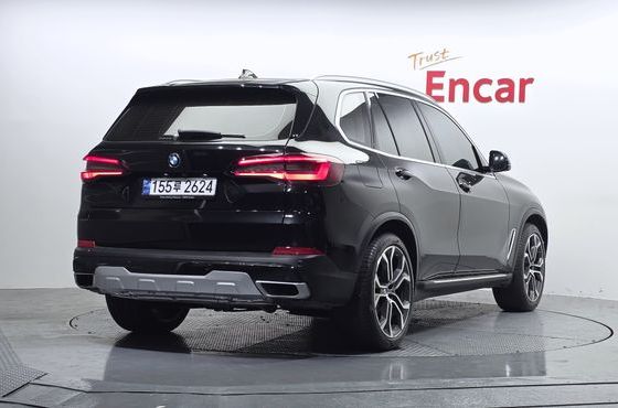 BMW X5 xDrive 40i xLine — пробег 25 741 км — фото 2 из 5