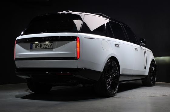 Land Rover Range Rover P530 Autobiography Long Wheel Base — пробег 10 120 км — фото 2 из 5