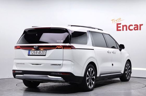 Kia Carnival Gasoline 7-Seater Signature — пробег 71 728 км — фото 2 из 5