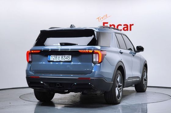Ford Explorer 2.3 ST-Line 4WD — пробег 28 267 км — фото 2 из 5