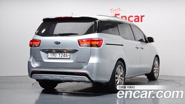 Kia Carnival 7-seater Limousine President — пробег 212 989 км — фото 2 из 5
