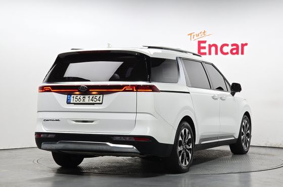 Kia Carnival 9-Seater Signature — пробег 77 451 км — фото 2 из 5