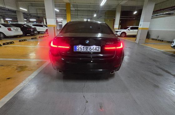 BMW 3-Series 320i — пробег 12 000 км — фото 4 из 5