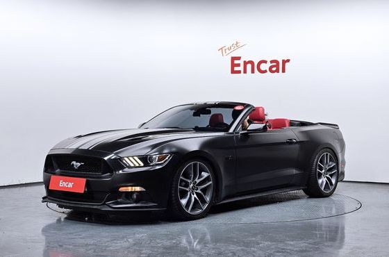 Ford Mustang GT Convertible — пробег 89 335 км — фото 1 из 5