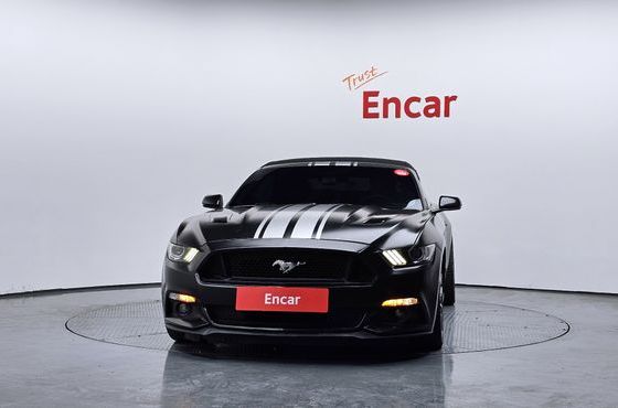 Ford Mustang GT Convertible — пробег 89 335 км — фото 3 из 5