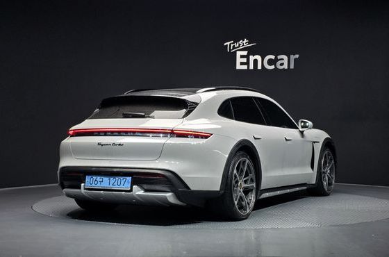 Porsche Taycan Turbo Cross Turismo — пробег 21 477 км — фото 2 из 5