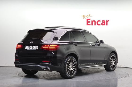 Mercedes-Benz GLC-Class GLC300 4MATIC AMG Line — пробег 91 393 км — фото 2 из 5