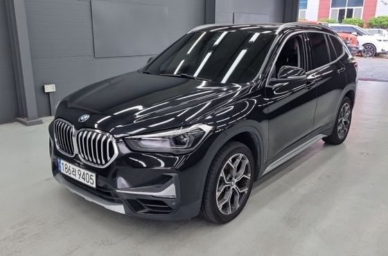 BMW X1 xDrive 20i xLine — пробег 49 015 км — фото 2 из 5