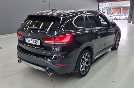 BMW X1 xDrive 20i xLine — пробег 49 015 км — фото 3 из 5