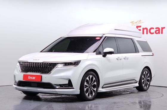Kia Carnival Gasoline 4-Seater Hi-Limousine Signature — пробег 27 630 км — фото 1 из 5