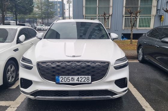 Genesis GV70 2.5T Gasoline 2WD — пробег 7 777 км — фото 1 из 5