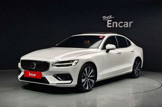 Volvo S60 B5 Ultimate Bright — пробег 5 573 км — фото 1 из 5