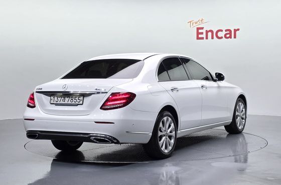 Mercedes-Benz E-Class E300 4MATIC Exclusive — пробег 97 135 км — фото 2 из 5