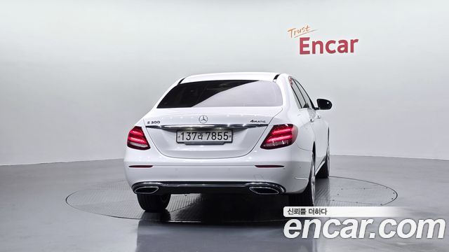 Mercedes-Benz E-Class из Кореи Encar