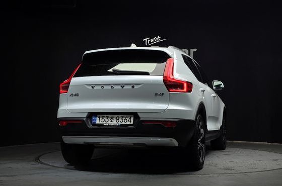 Volvo XC40 B4 Inscription — пробег 108 997 км — фото 4 из 5