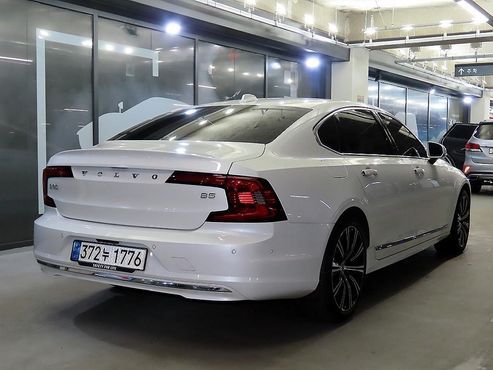 Volvo S90 B5 Ultimate Bright — пробег 28 000 км — фото 2 из 5