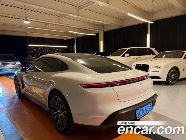 Porsche Taycan Base — пробег 55 000 км — фото 3 из 5