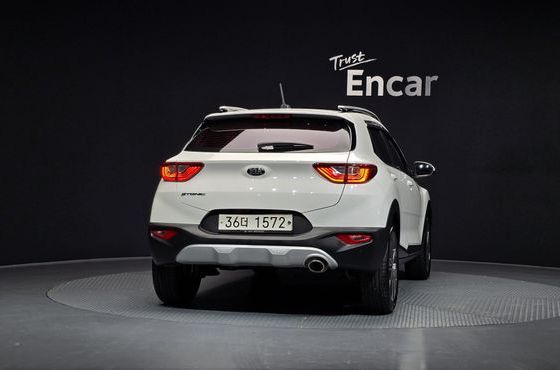 Kia Stonic Diesel 1.6 Prestige — пробег 70 564 км — фото 4 из 5