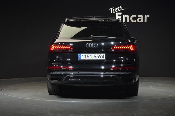 Audi Q7 55 TFSI Quattro Premium — пробег 108 522 км — фото 4 из 5