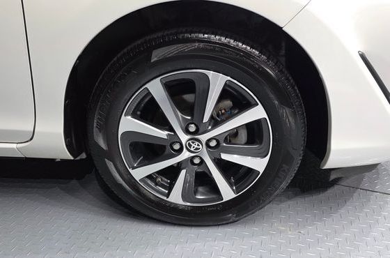 Toyota Prius 1.5 — пробег 96 882 км — фото 5 из 5