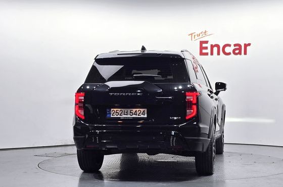 Ssangyong Torres Gasoline 1.5 4WD Black Edition — пробег 10 361 км — фото 4 из 5