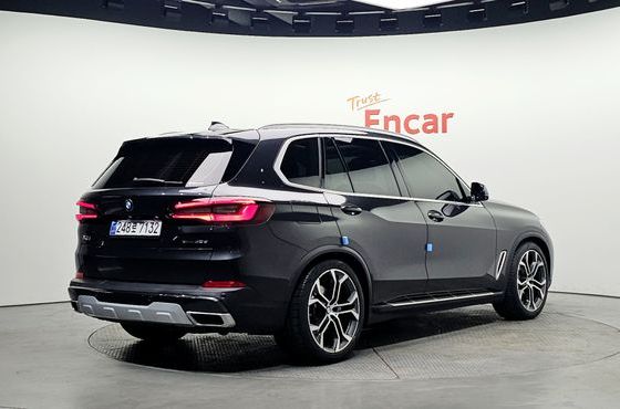 BMW X5 xDrive 30d xLine — пробег 57 682 км — фото 2 из 5