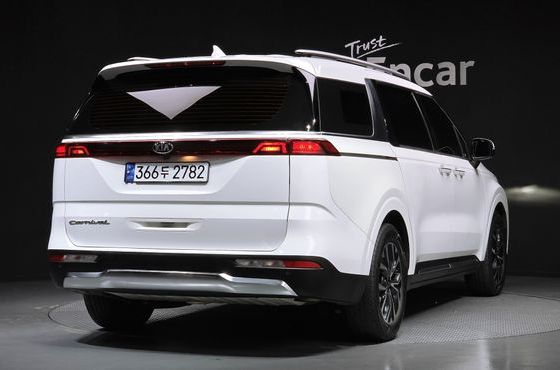 Kia Carnival 9-Seater Noblesse — пробег 61 358 км — фото 2 из 5