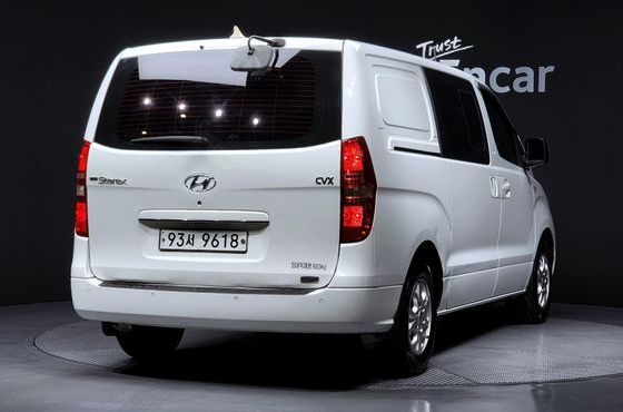 Hyundai Starex 5-Seater VAN CVX Luxury — пробег 120 746 км — фото 2 из 5