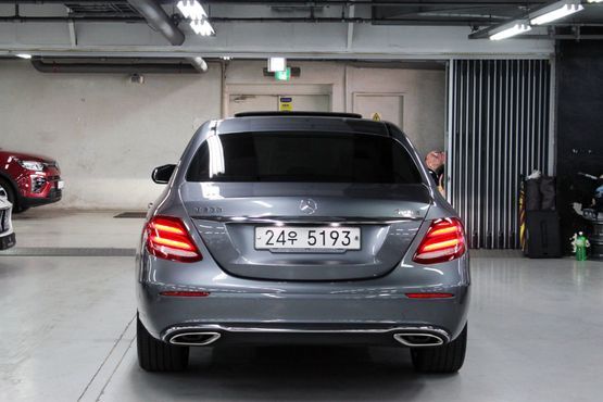 Mercedes-Benz E-Class E300 4MATIC Avnatgarde — пробег 88 400 км — фото 5 из 5