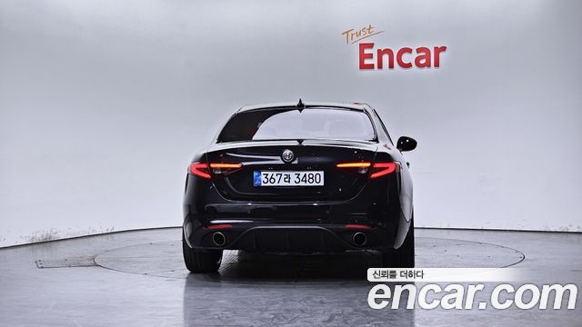 Alfa Romeo Giulia из Кореи Encar