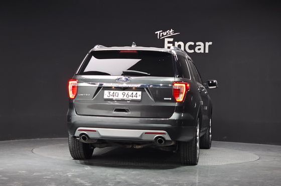 Ford Explorer 2.3 Limited 4WD 5th — пробег 62 282 км — фото 4 из 5