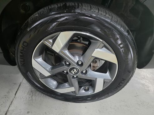 Hyundai Venue 1.6 Flux — пробег 56 000 км — фото 4 из 5