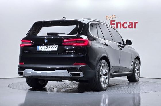 BMW X5 xDrive 30d xLine — пробег 74 712 км — фото 2 из 5