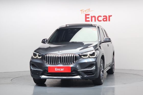 BMW X1 xDrive 20i xLine — пробег 22 422 км — фото 3 из 5