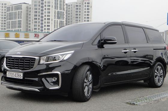 Kia Carnival 9-Seater Luxury — пробег 116 286 км — фото 2 из 5