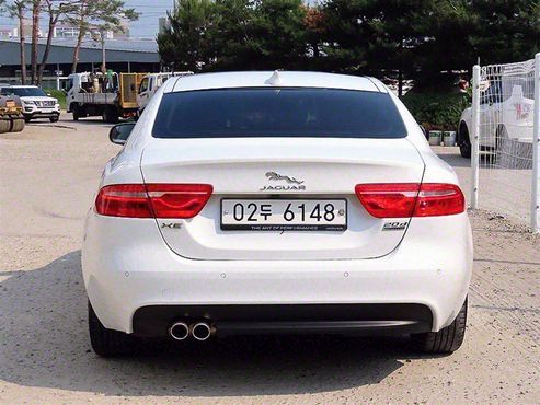 Jaguar XE 20d Perstige AWD — пробег 119 866 км — фото 4 из 5