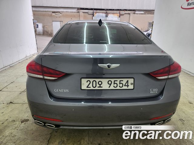 Hyundai Genesis из Кореи Encar