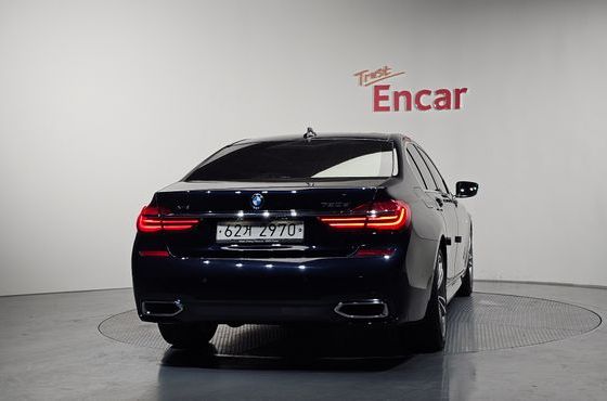 BMW 7-Series 730d xDrive M Sport — пробег 73 372 км — фото 4 из 5