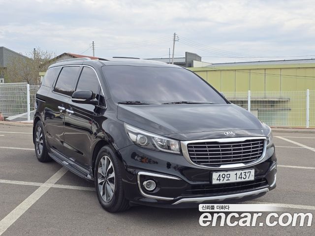 Kia Carnival 9-seater Luxury — пробег 117 659 км — фото 3 из 5