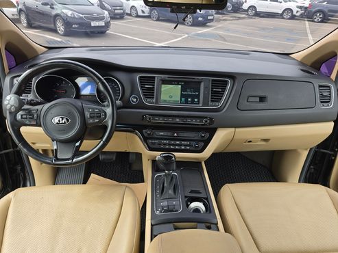 Kia Carnival 9-seater Luxury — пробег 117 659 км — фото 5 из 5