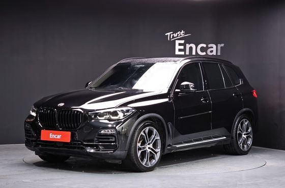 BMW X5 xDrive 40i xLine — пробег 91 759 км — фото 1 из 5