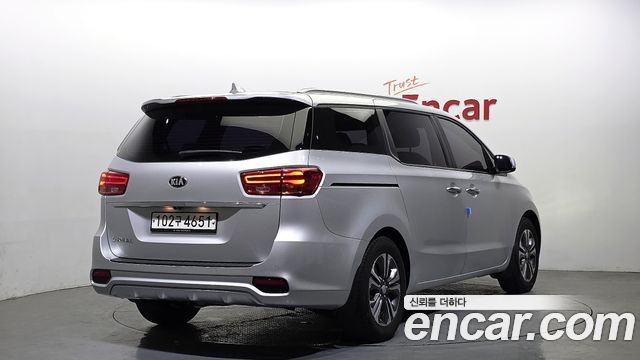Kia Carnival из Кореи Encar