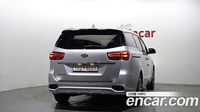 Kia Carnival из Кореи Encar