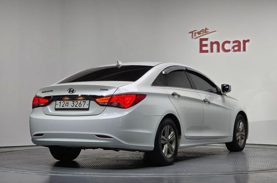 Hyundai Sonata CVVL Smart — пробег 173 479 км — фото 2 из 5
