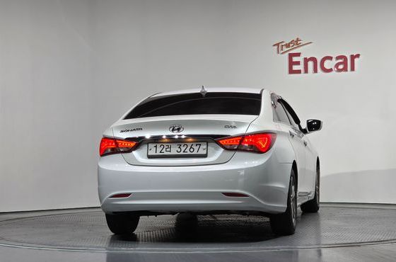 Hyundai Sonata CVVL Smart — пробег 173 479 км — фото 4 из 5